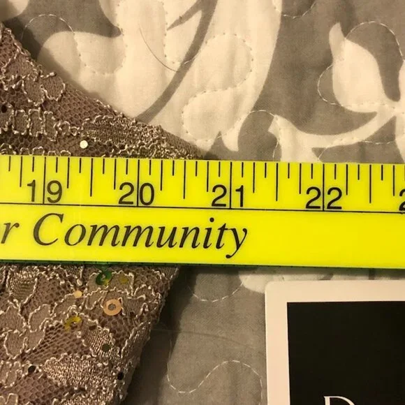 Wmn's formal dress - Picture 8 of 15